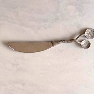 NIB Michael Aram BRAND NEW cheese knife leaf detail on handle in original box